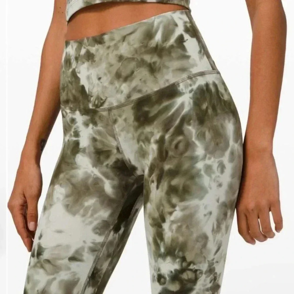 Lululemon Align Pant 28" *Diamond DyeDiamond Dye Light Sage Army Green size 2 - Picture 2 of 6